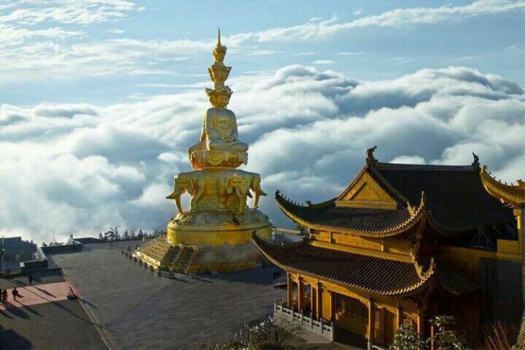 西安往返成都 成都自由行 峨眉山全景 乐山大佛 都江堰 熊猫乐园6日5