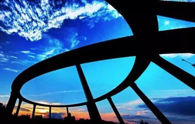 wKgBZ1nsY7OAPCnKAACQWnRbYn848.jpeg?imageView2%2F2%2Fw%2F600%2Fh%2F600%2Fq%2F90