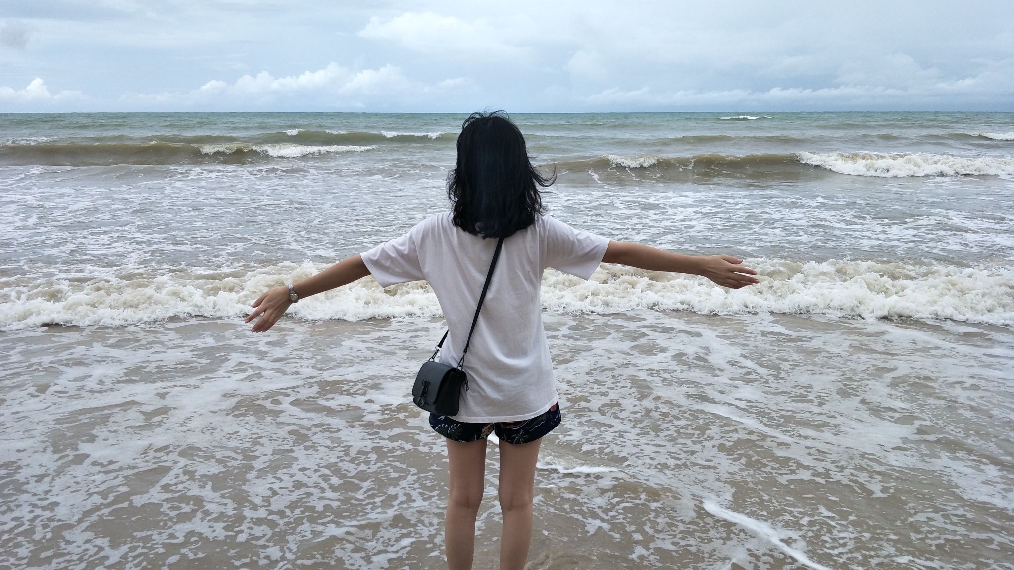 遥望大海,天阔海蓝