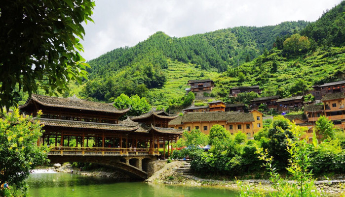 山上美景的歌曲 wKgBZ1kQrIiAZdL2AAzzYhmxXVU43.jpeg?imageView2%2F2%2Fw%2F700%2Fh%2F401%2Fq%2F90