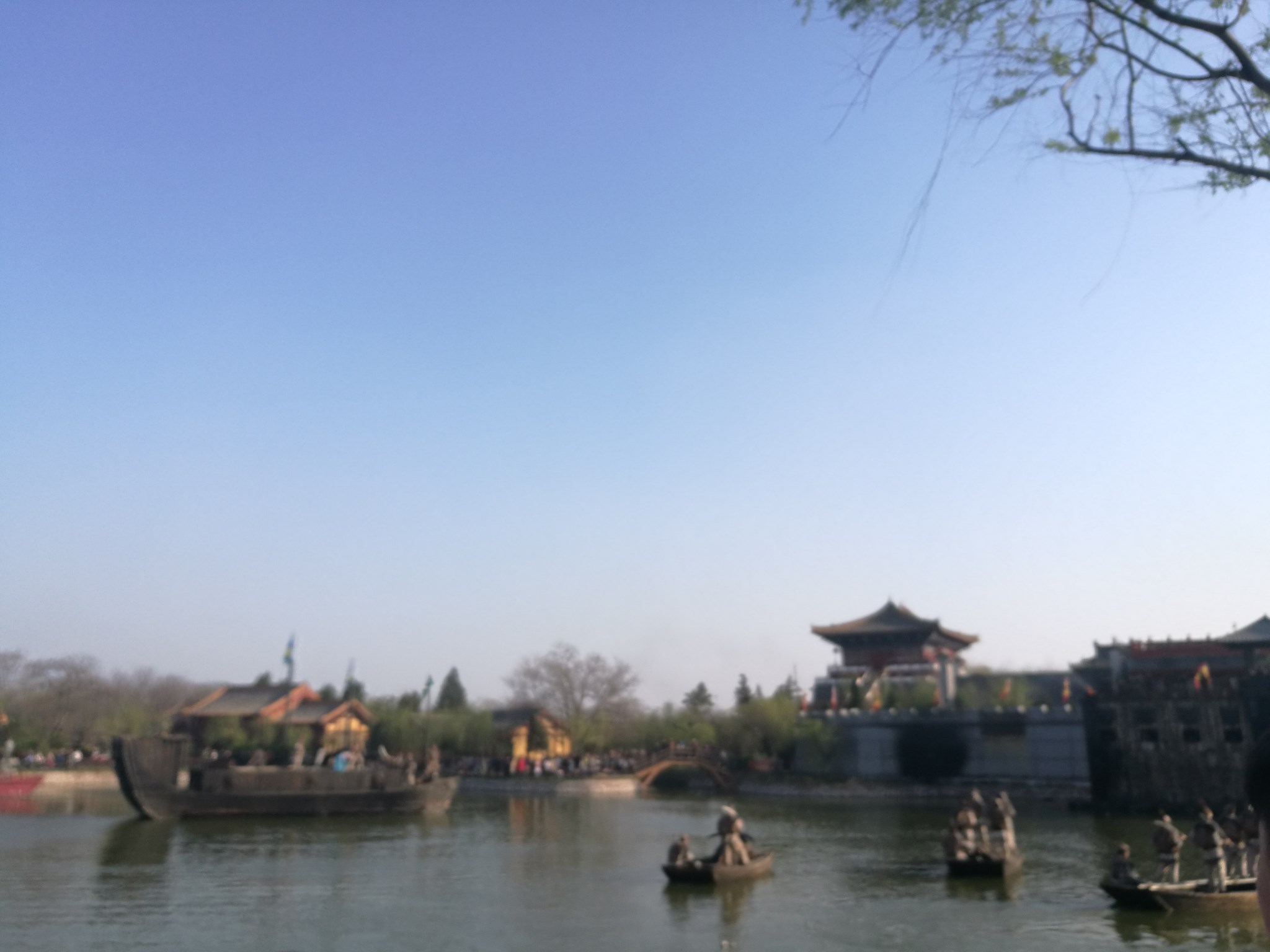 开封人口多少人口_黄河比开封铁塔高多少(3)
