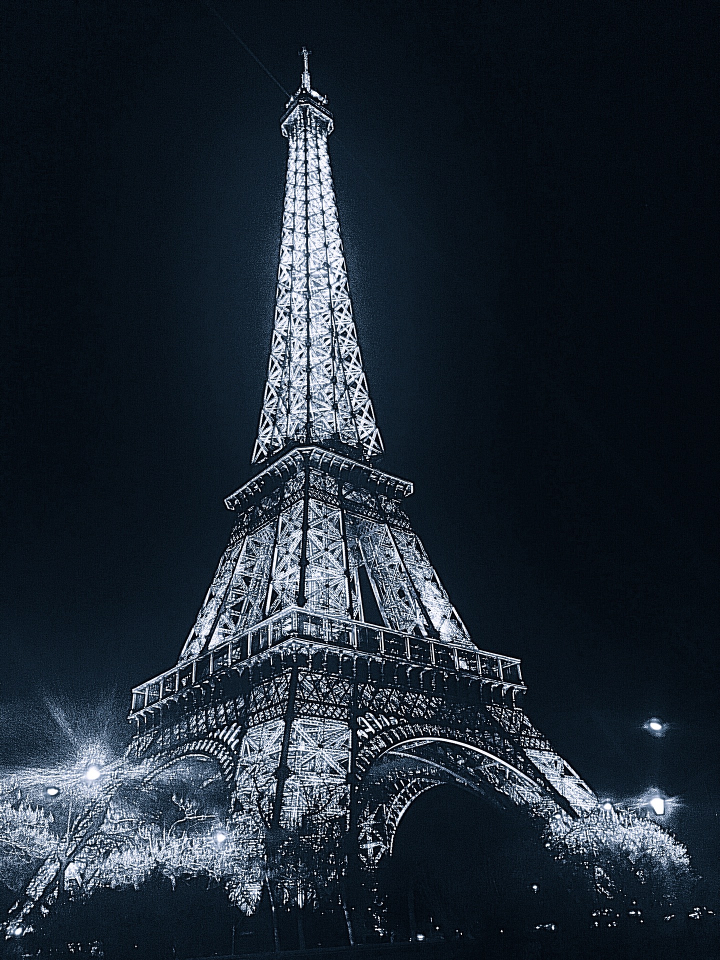 夜晚的巴黎埃菲尔铁塔