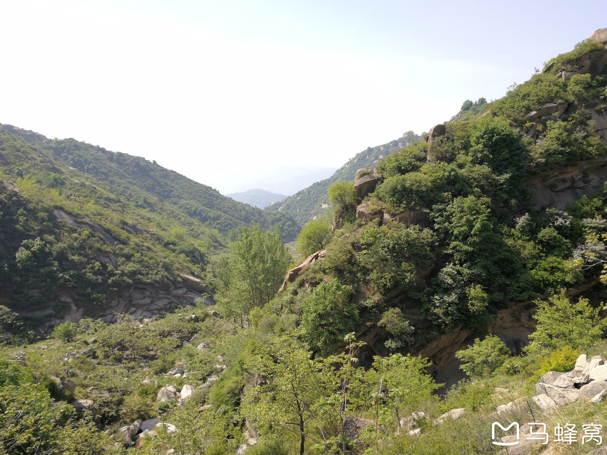 2018-035#蔡家峪摩天岭:探秘神秘的地方,泉水流淌,植物繁密,下山忽遇