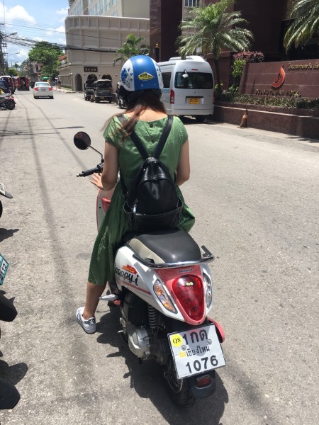 摩托车保险在哪买比较好 wKgBEFsRM3eAEPddAA8f5ccbS0065.jpeg?imageView2%2F2%2Fw%2F600%2Fh%2F600%2Fq%2F90