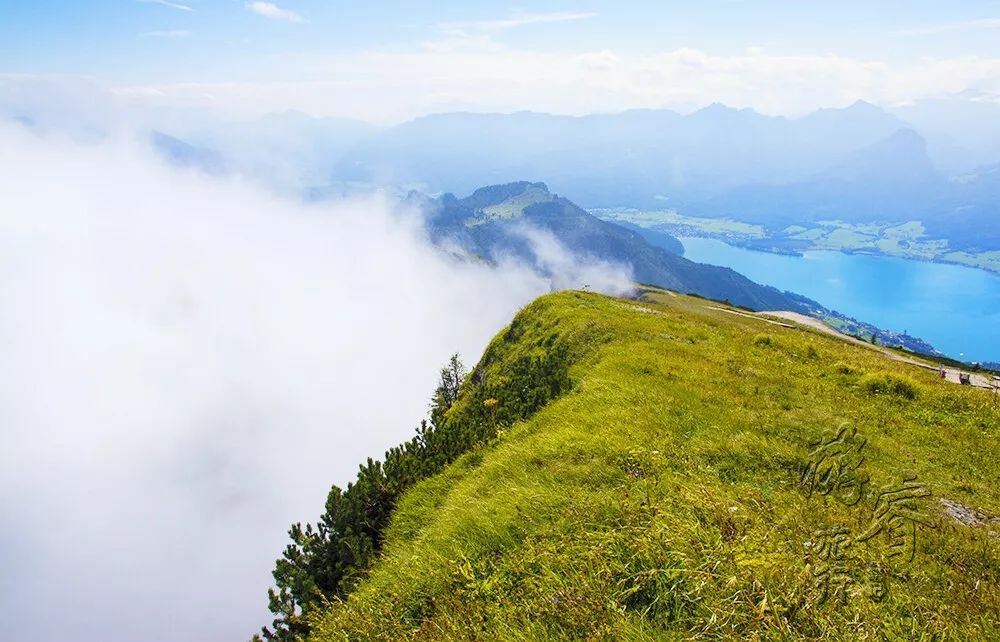 奥地利圣沃夫冈去沙夫山登高望远