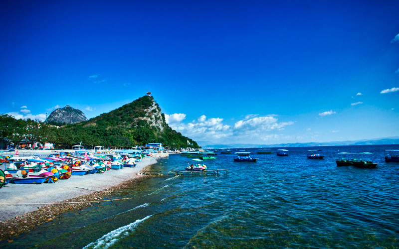 云南澄江抚仙湖一日游(纯玩全含 禄充风景区 登笔架山