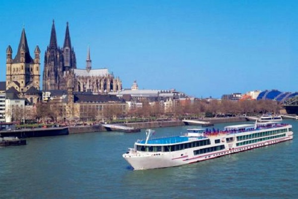 【维京游轮】布达佩斯-维也纳8日多瑙河之旅(全中文礼宾服务+温馨舒适游轮客房+中西美食)