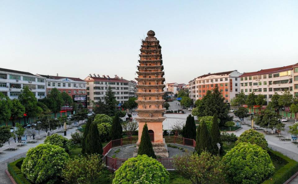 洋县开明寺唐舍利塔      