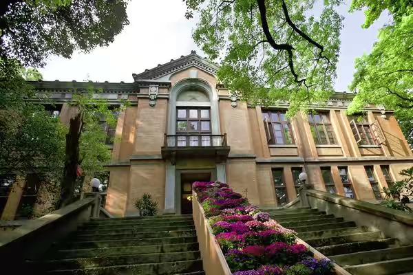 浙江大学让参观吗,浙江大学风景,浙江大学有几个校区 浙江大学让参观吗,浙江大学风景,浙江大学有几个校区