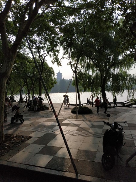 太子湾公园在哪里下车 wKgED1uiPsGATCjQABBLxsfEZx000.jpeg?imageView2%2F2%2Fw%2F600%2Fh%2F600%2Fq%2F90