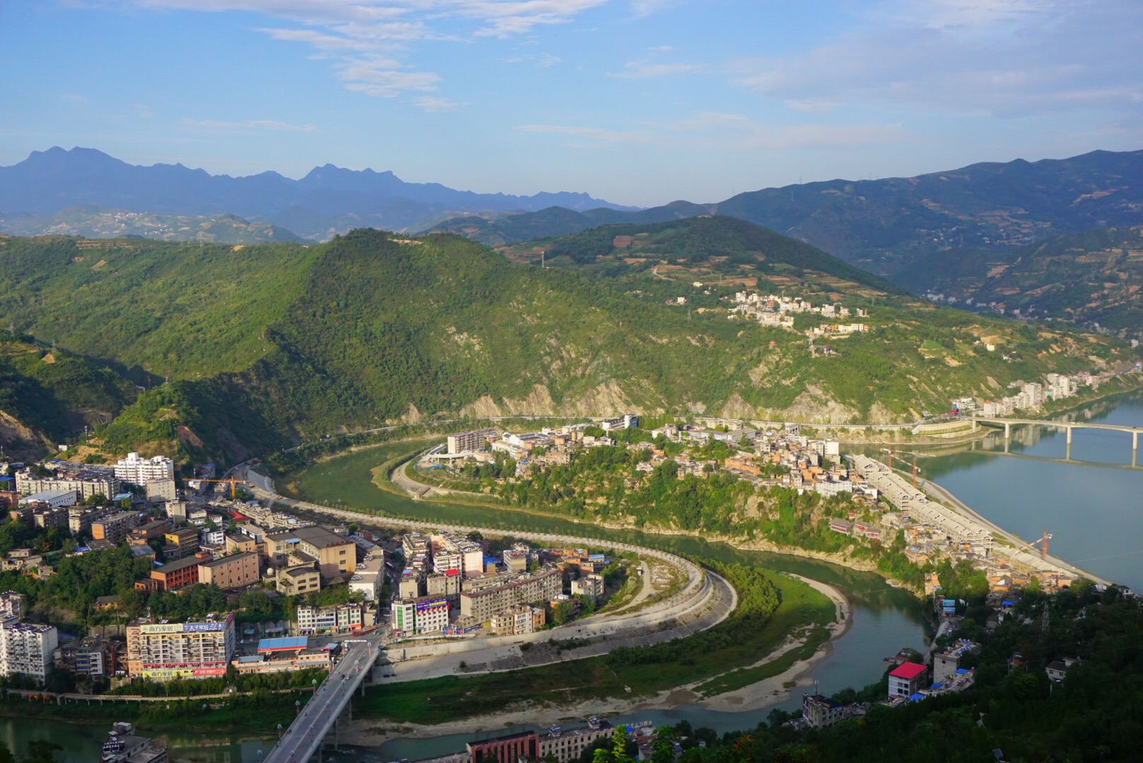 坐着火车逛县城,旬阳太极城游记