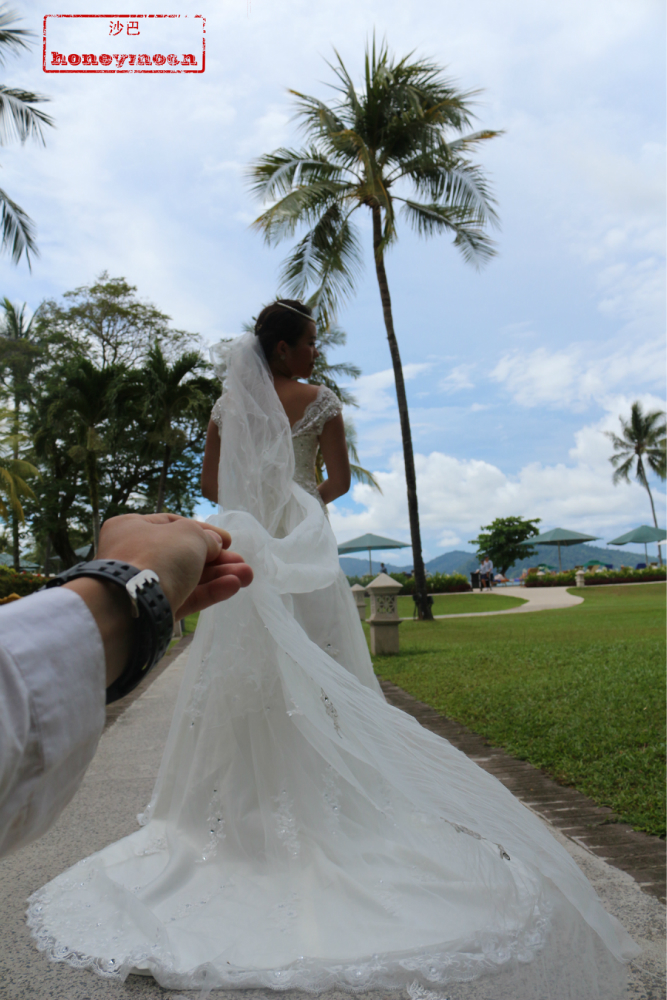 婚纱介绍语_动漫婚纱情侣头像(3)