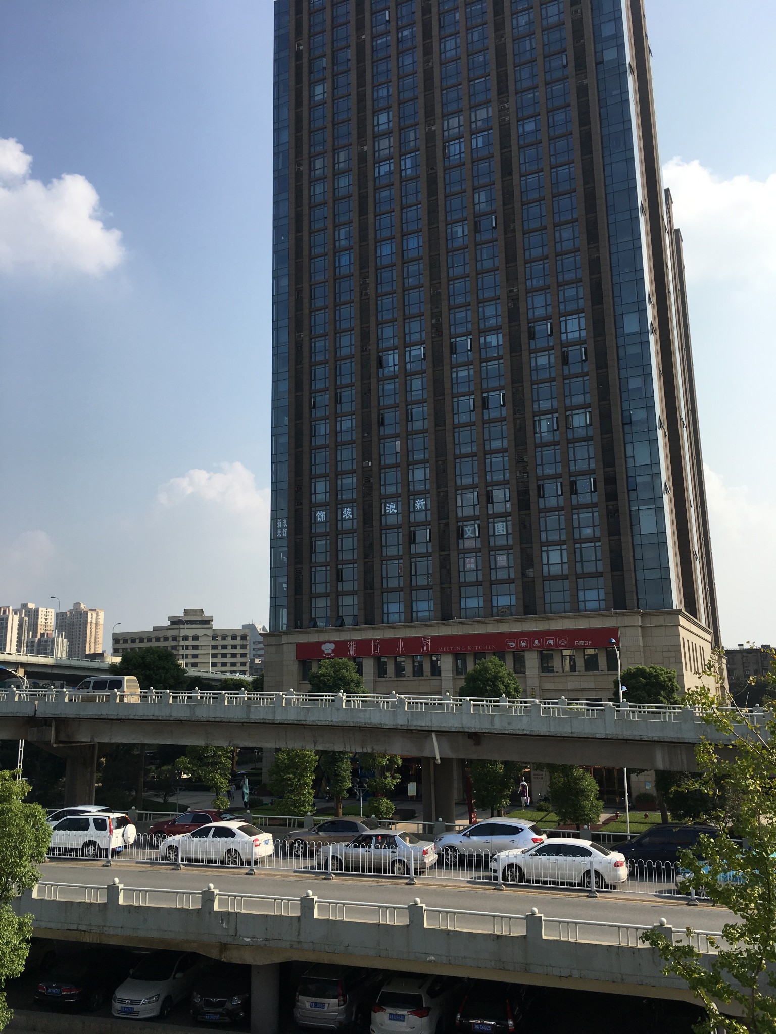 子洲多少人口_延长油田子洲图片