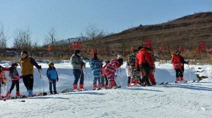 固原六盘山滑雪场门票