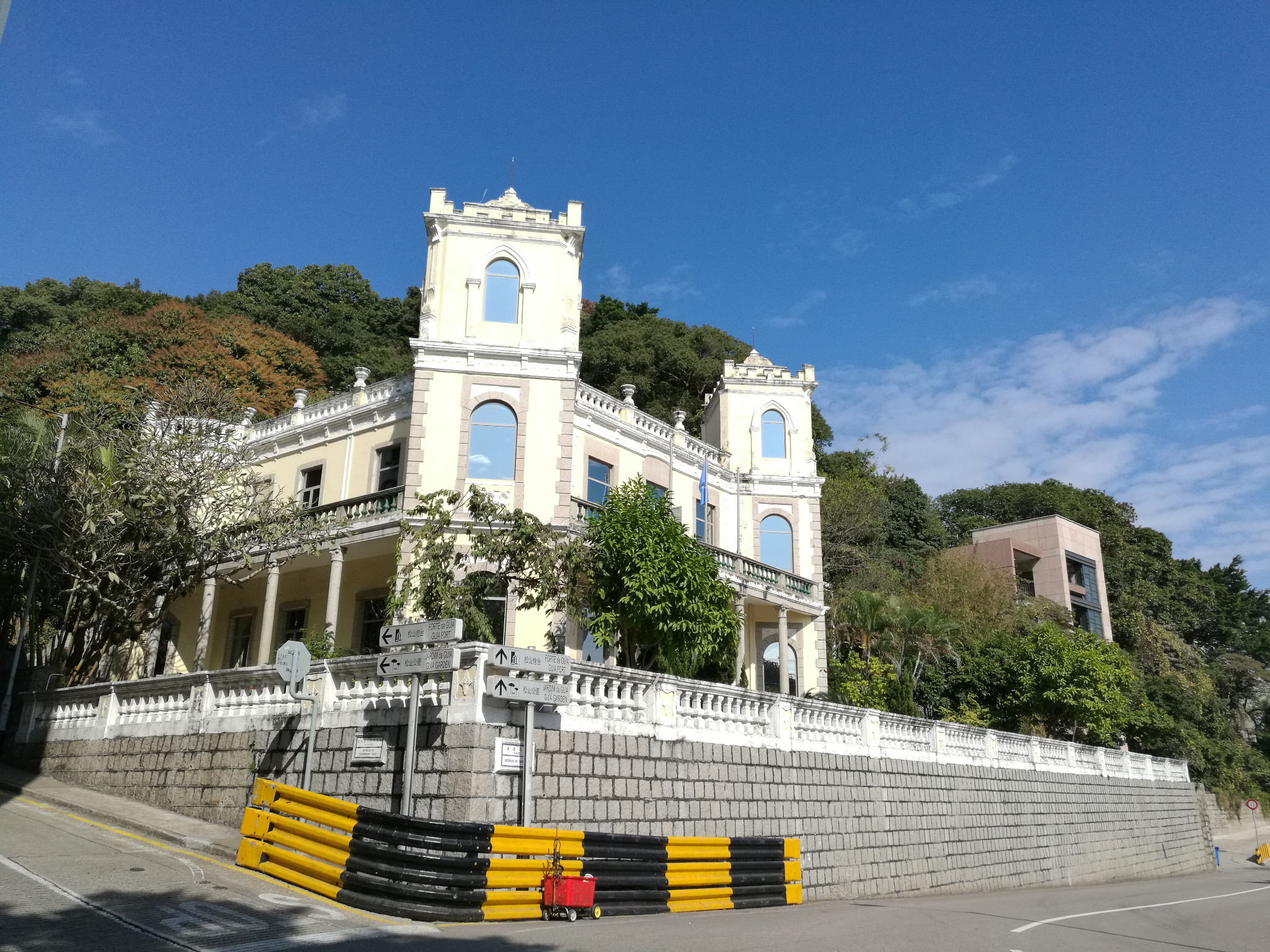 澳门大学国际排名_澳门科技大学排名(3)