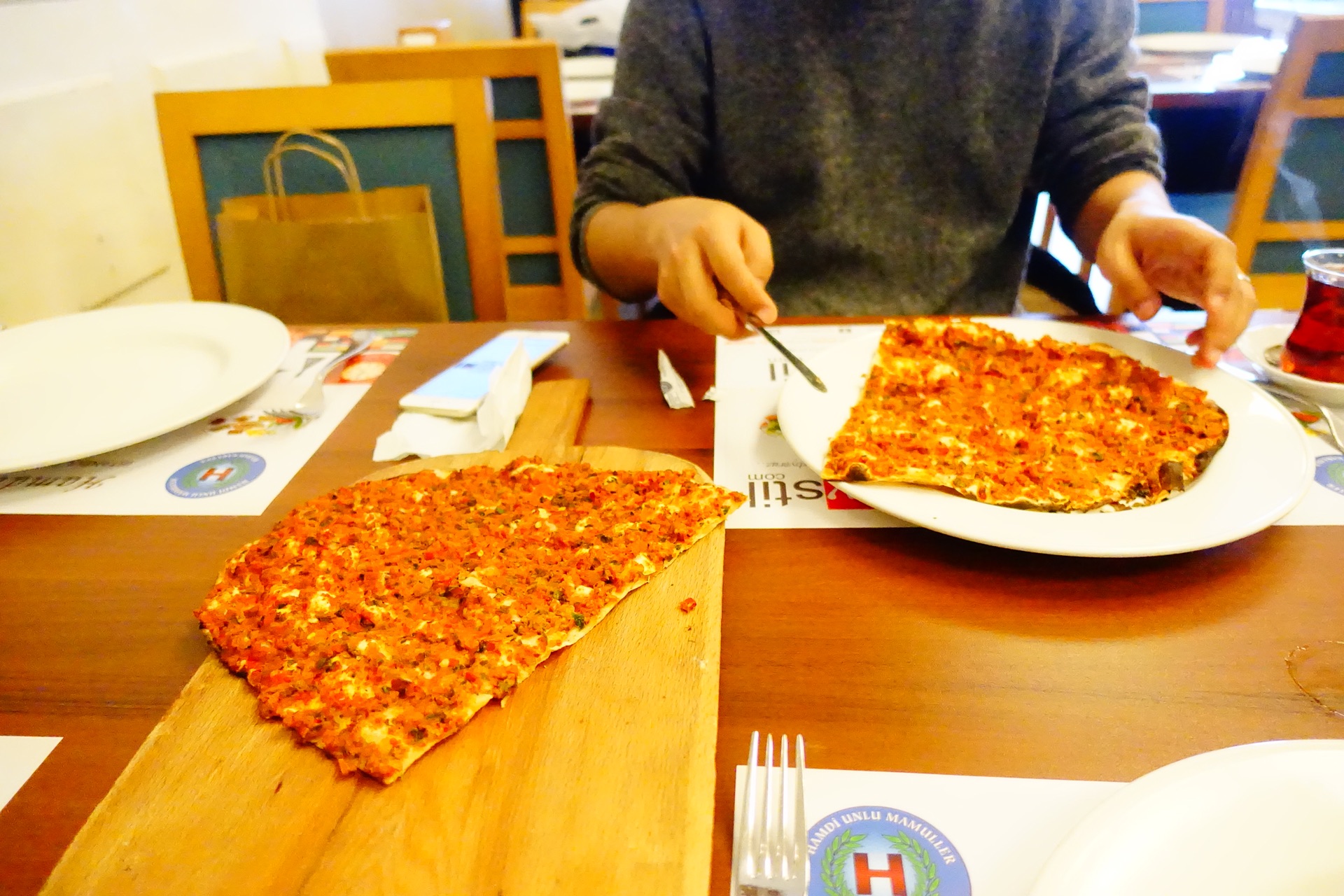 大榭街道gdp_夜晚街道图片(2)