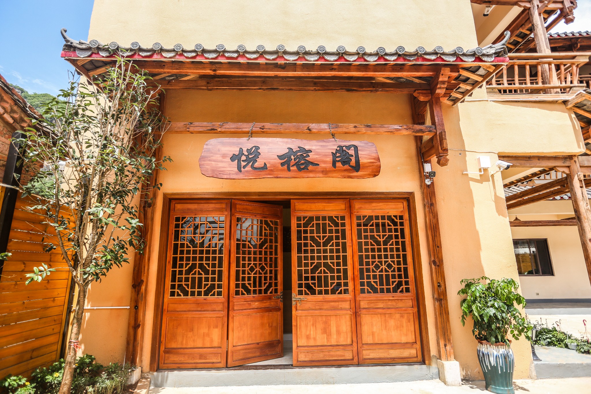 菱叶萦波荷飐风,荷叶深处小船通--普者黑游记--蚂蜂窝