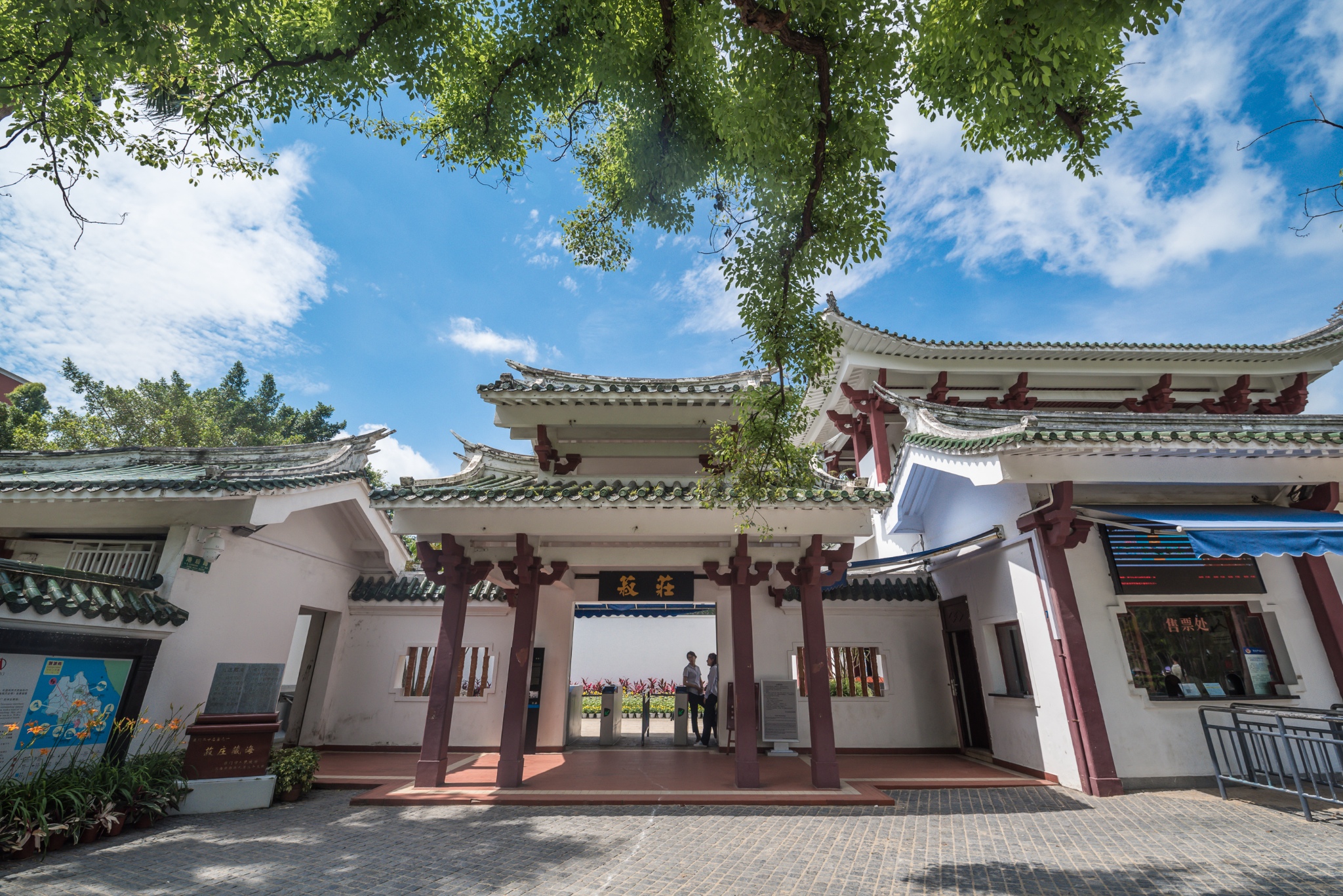 查看鼓浪屿必打卡的网红景点推荐