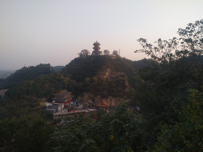中华文明发源地在哪里 wKgED1vf8FOASk5EABskk1lMeWc47.jpeg?imageView2%2F2%2Fw%2F680%2Fq%2F90%7CimageMogr2%2Fstrip%2Fquality%2F90
