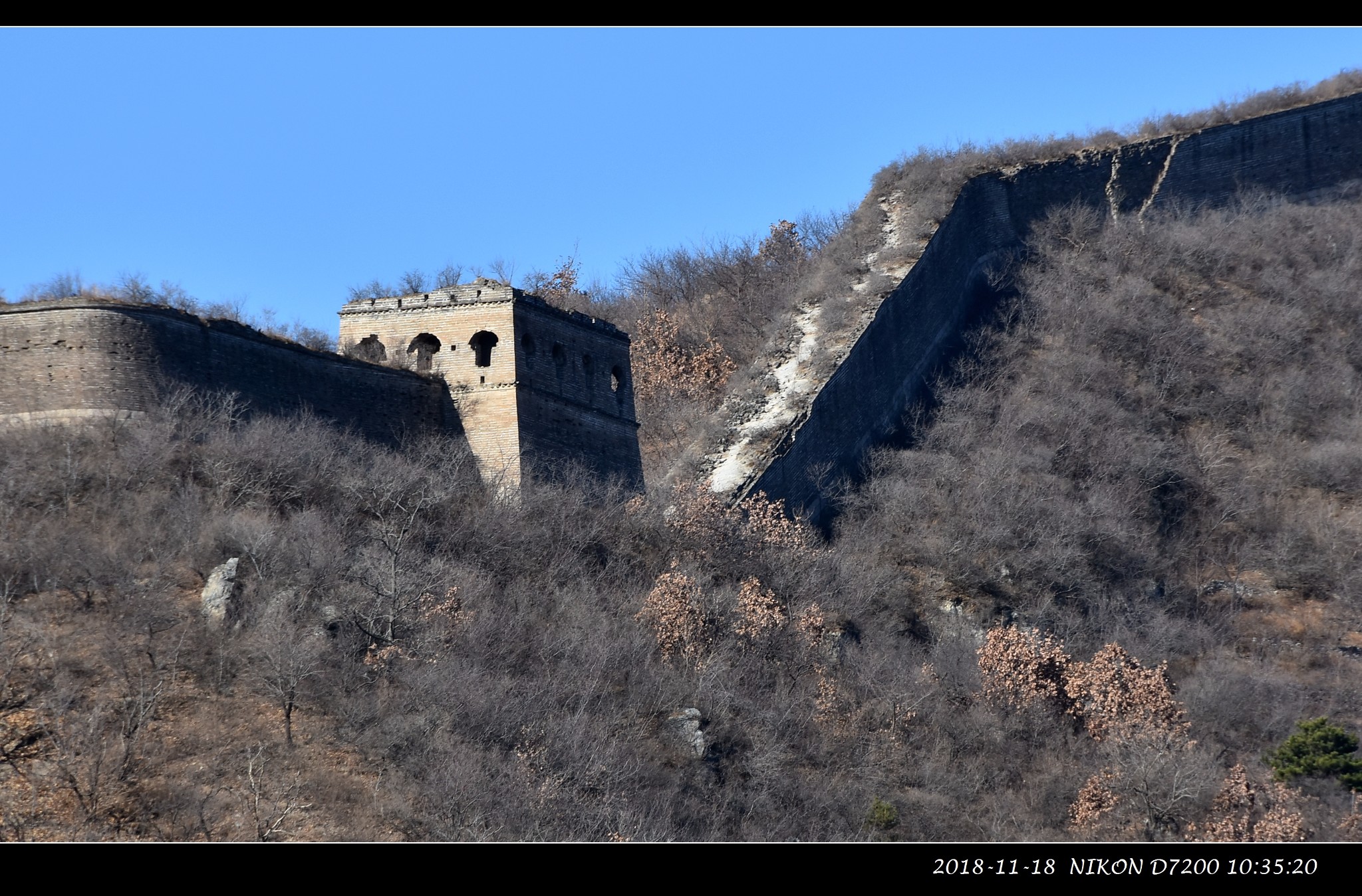 当然汉长城,秦长城同明长城的建筑土质建筑材料不同,所以年代久远的