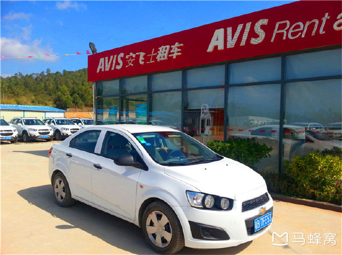 去三亚租车游玩是网上租好,还是到机场再租?