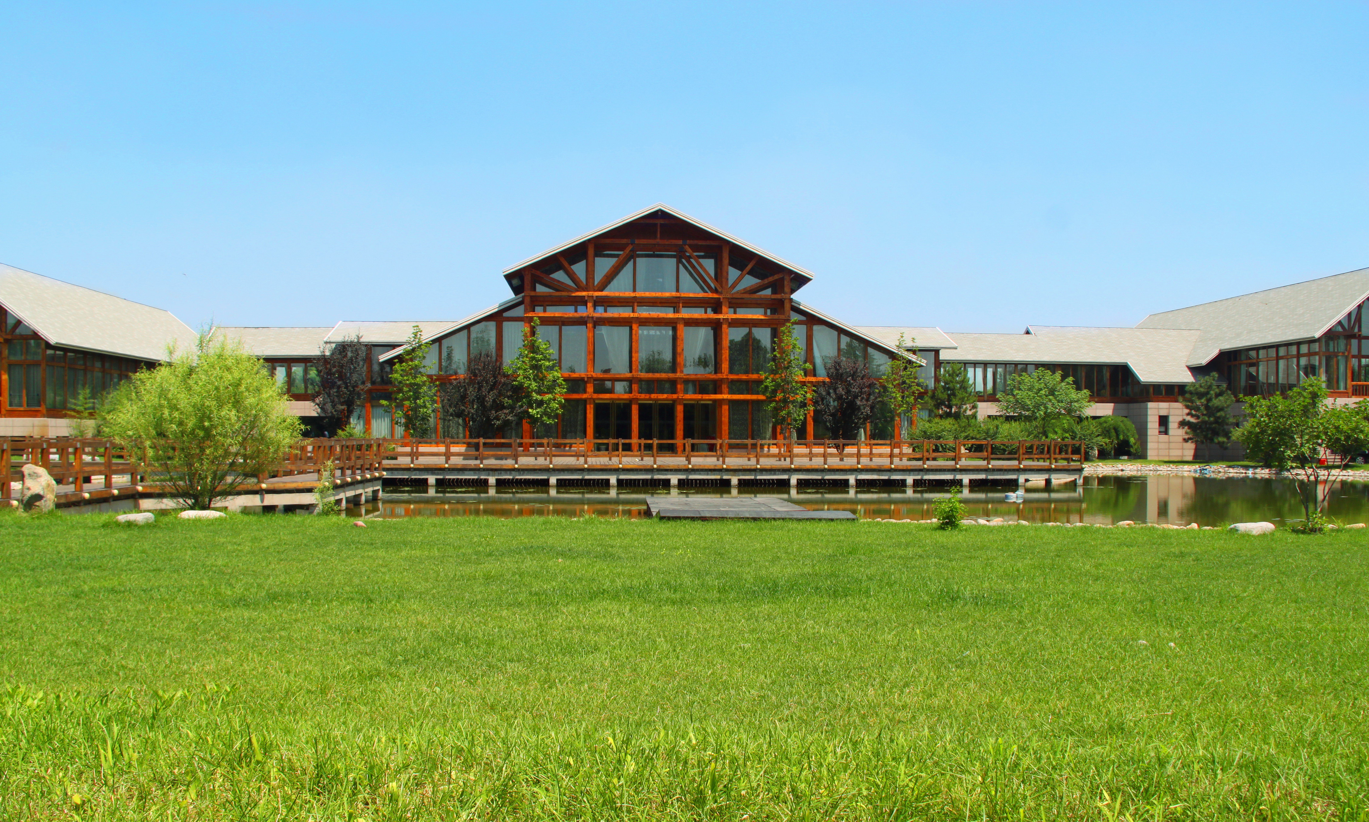 唐山南湖紫天鹅庄木屋别墅