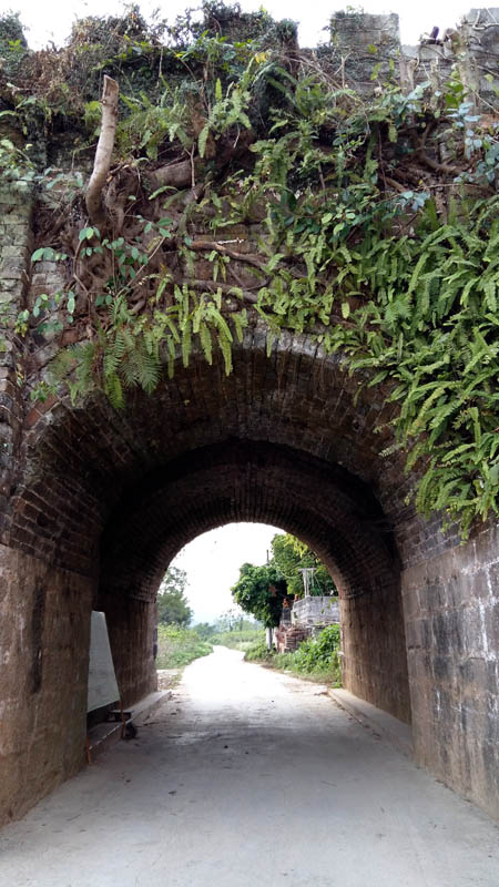 漫步老街觅古城 穿越东门访遗存——广西宜州德胜老街,河池守御千户所