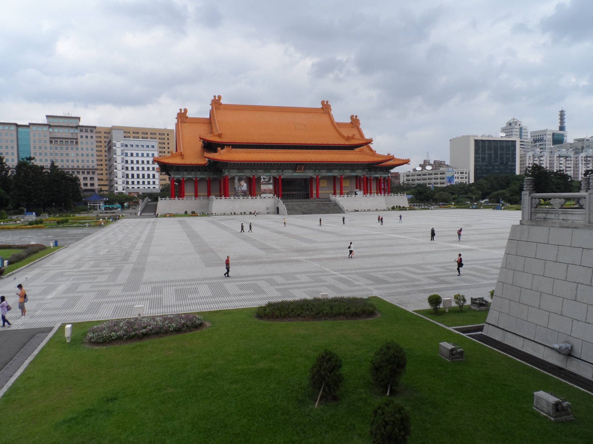 夜市 酒店早餐 day3:10/21 总统府>>中正纪念堂>>淡水骑行>>士林夜市